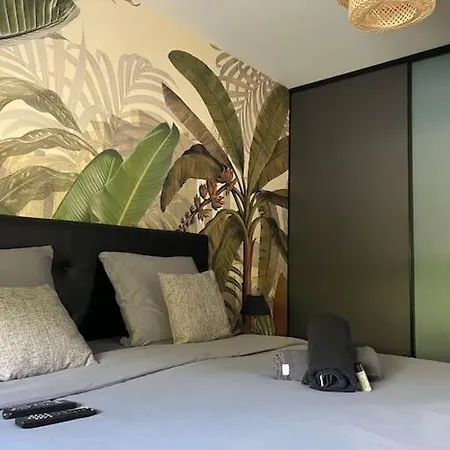 Avec Piscine Chauffee Villa