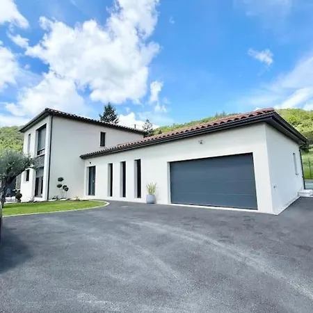 Avec Piscine Chauffee Villa