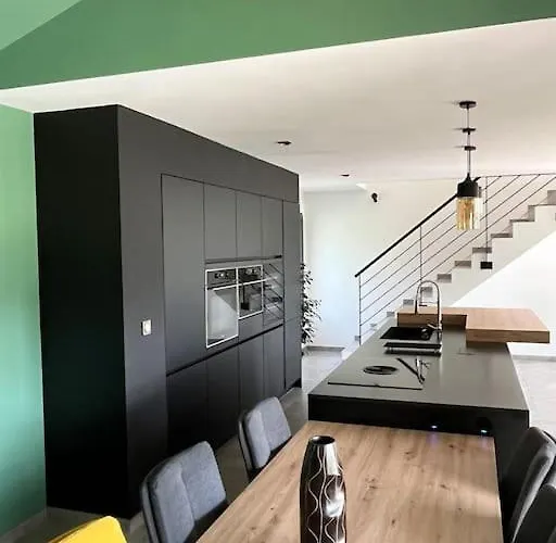 Вилла Avec Piscine Chauffee Ancy