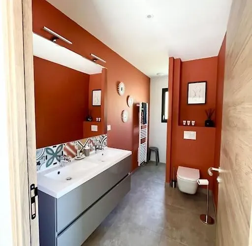 Avec Piscine Chauffee Вилла *